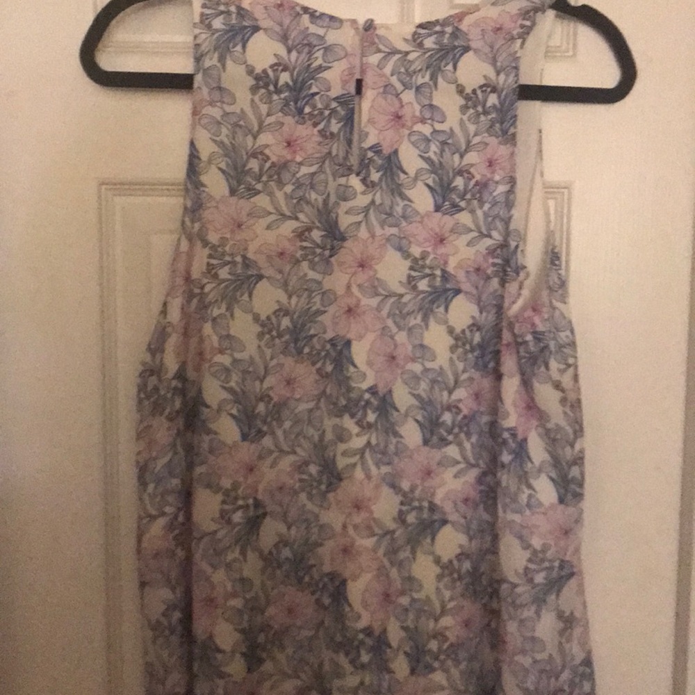 🔥NWT TOP🔥 - Picture 3 of 3